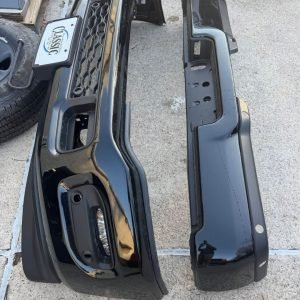 Black ram 2500 / 3500 front and rear bumpers  No scratches or dents