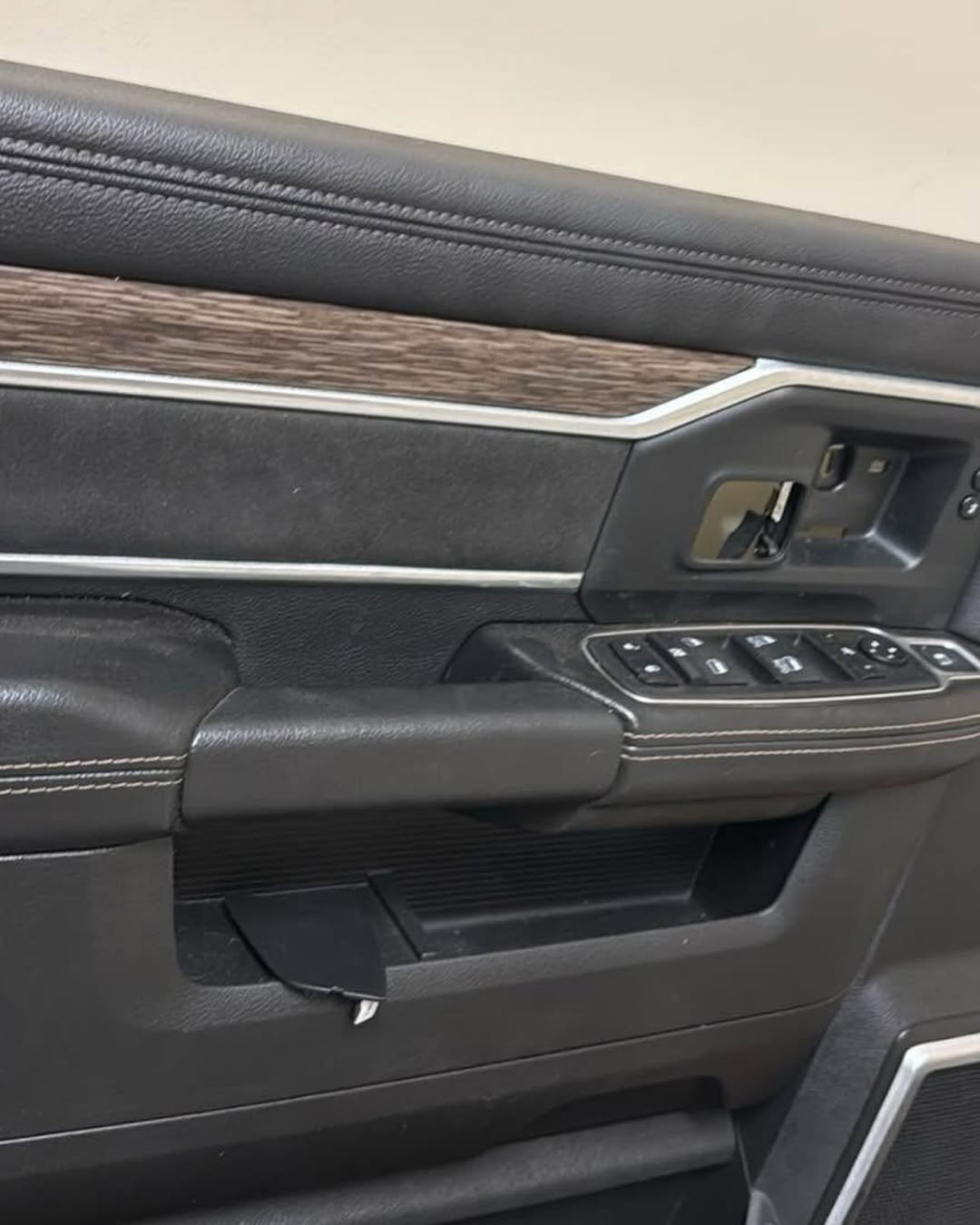 2009-2018 Ram Laramie black door panels - Image 7