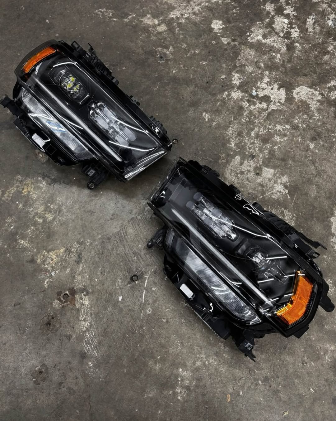 2019-2024 Longhorn/Limited Headlights led (Midnight Edition)