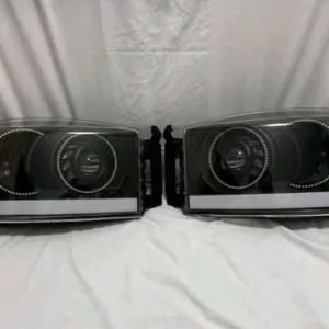 06-09 Dodge RAM Headlights