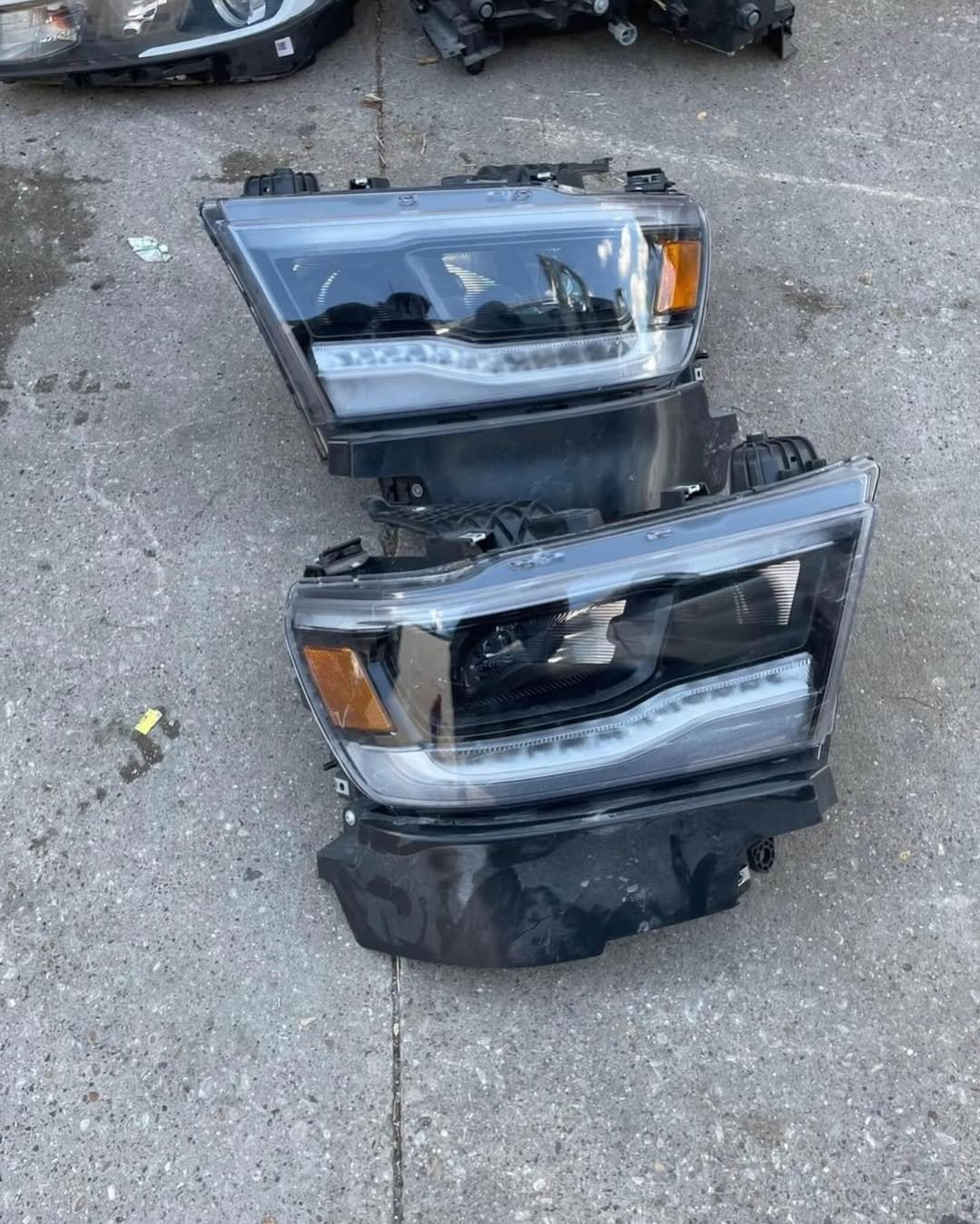 RAM 1500 HEADLIGHTS FULL LED OEM - Image 4