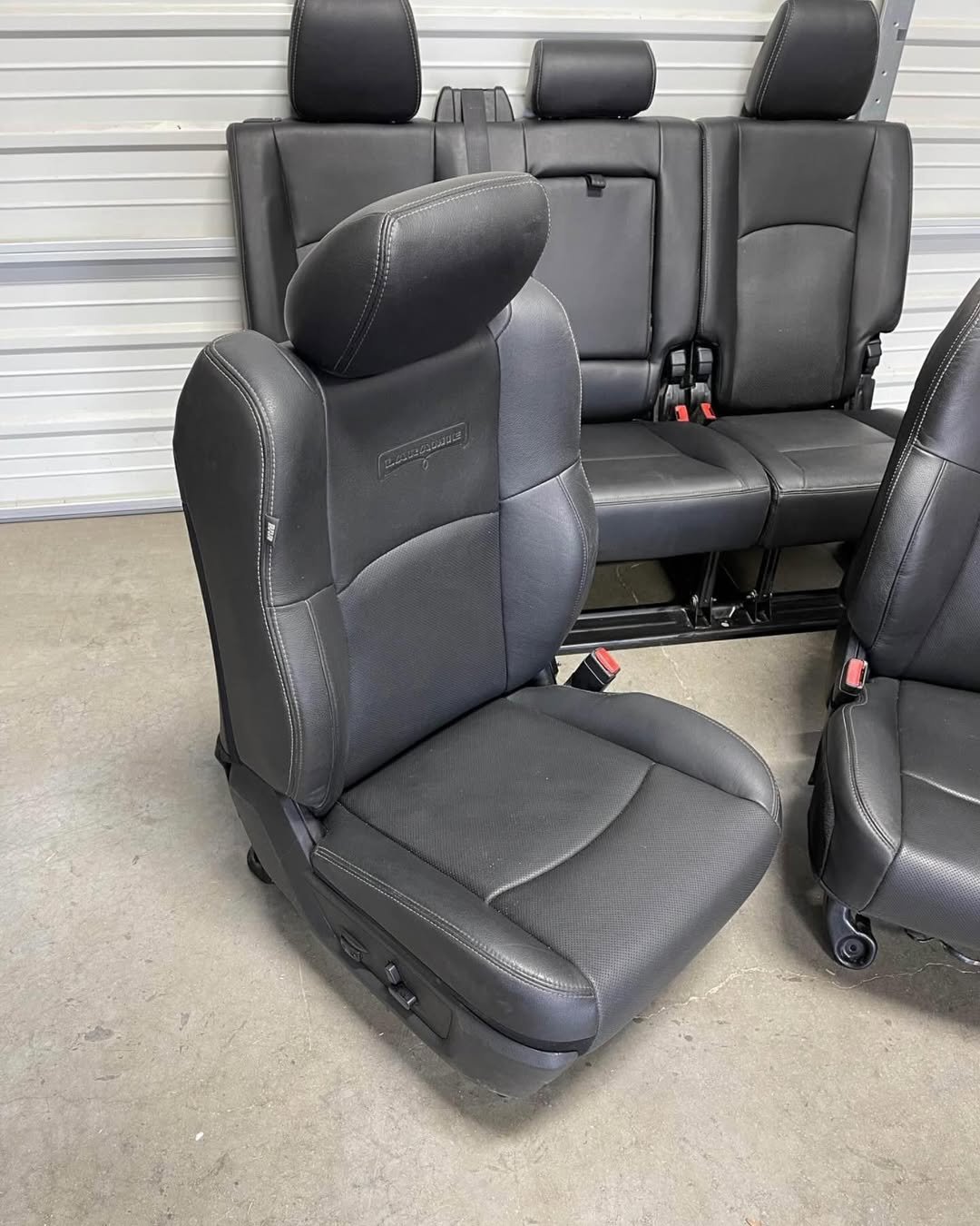 Ram 2500 3500 mega cab black leather Laramie front and rear seats - Image 3