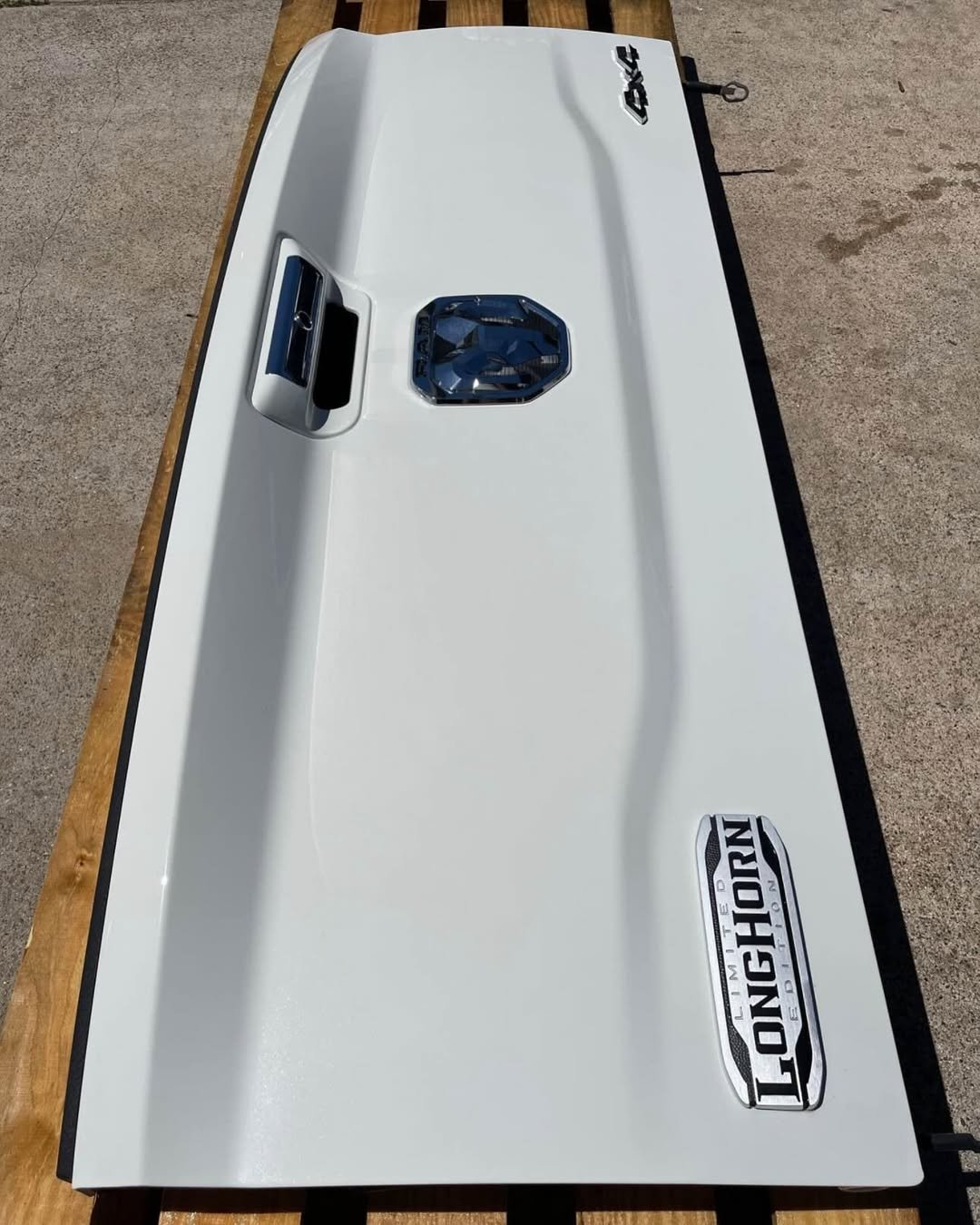 Ram 2500 3500 Factory Takeoff Tailgate in Pearl White OEM
