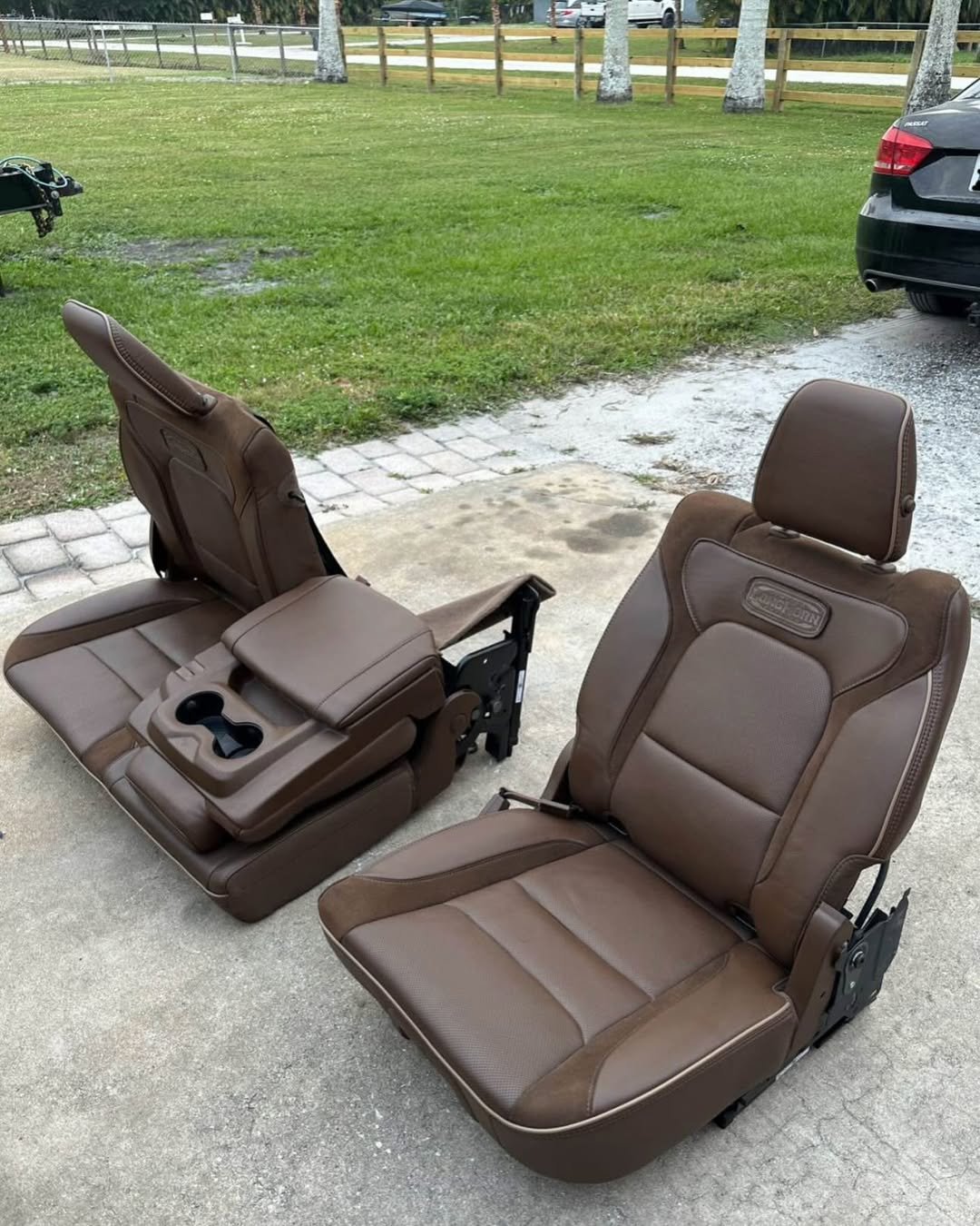 Limited longhorn interior/ seats - Image 4
