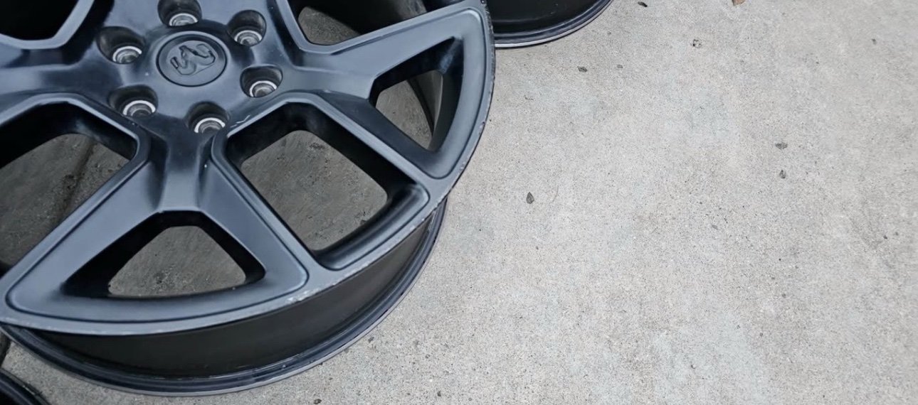22inch oem black wheels dodge ram 2023 6lugs - Image 2